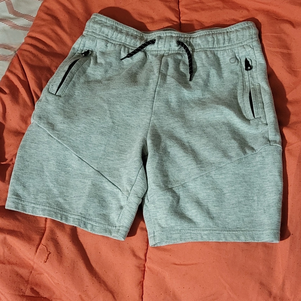 Boys GapFit 7" Fit Tech Shorts